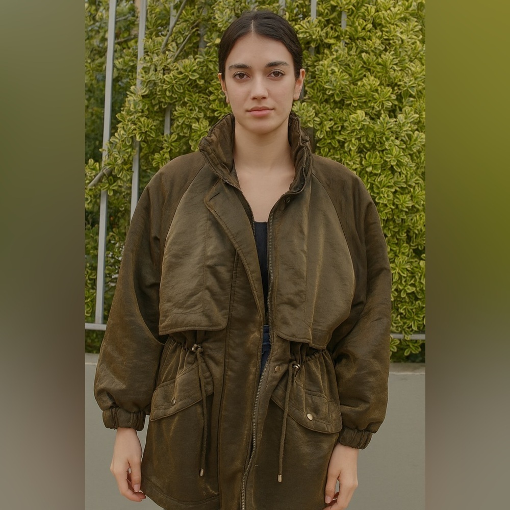 IZZI Women's Utility Jacket in Olive